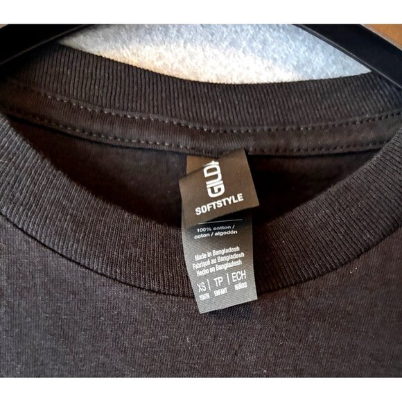 My Teacher Survived 100 Days of Me! Tee Shirt Size XS- Kindergarten, 1st Grade, - Picture 2 of 3